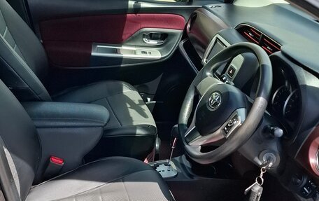 Toyota Vitz, 2014 год, 580 000 рублей, 25 фотография