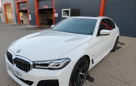 BMW 5 серия, 2021 год, 6 190 000 рублей, 3 фотография