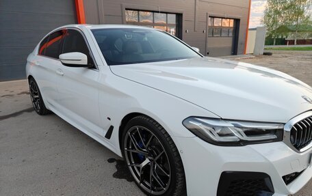 BMW 5 серия, 2021 год, 6 190 000 рублей, 5 фотография