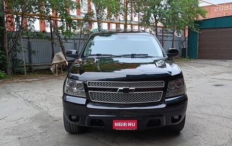 Chevrolet Tahoe III, 2012 год, 1 900 000 рублей, 2 фотография