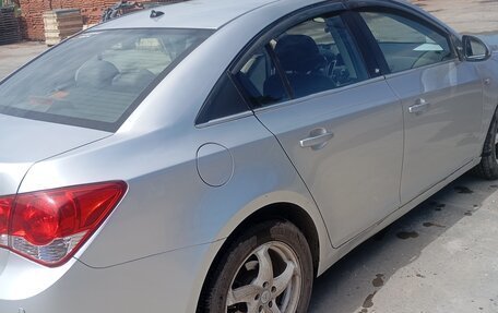 Chevrolet Cruze II, 2011 год, 630 000 рублей, 4 фотография