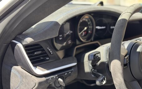 Porsche 911, 2022 год, 35 000 000 рублей, 13 фотография