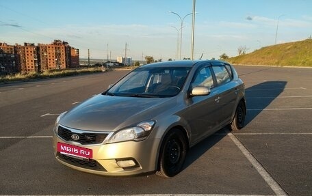 KIA cee'd I рестайлинг, 2010 год, 797 000 рублей, 2 фотография