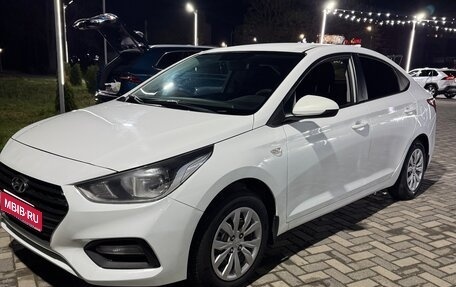 Hyundai Solaris II рестайлинг, 2017 год, 970 000 рублей, 1 фотография