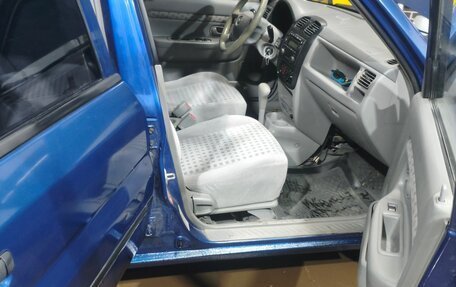 Mazda Demio III (DE), 2001 год, 285 000 рублей, 11 фотография