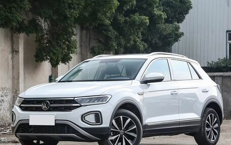 Volkswagen T-Roc I, 2026 год, 2 330 000 рублей, 1 фотография