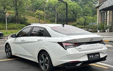 Hyundai Elantra, 2023 год, 1 420 000 рублей, 5 фотография