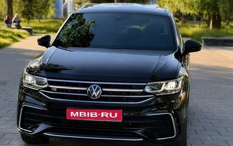 Volkswagen Tiguan II, 2022 год, 3 750 000 рублей, 1 фотография