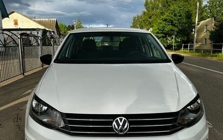 Volkswagen Polo VI (EU Market), 2017 год, 1 350 000 рублей, 1 фотография