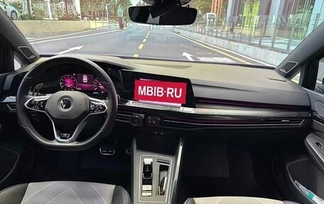 Volkswagen Golf VIII, 2022 год, 1 370 000 рублей, 6 фотография