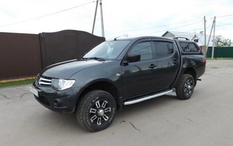 Mitsubishi L200 IV рестайлинг, 2013 год, 1 400 000 рублей, 8 фотография