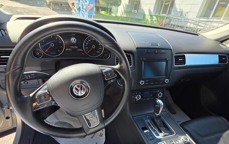 Volkswagen Touareg III, 2012 год, 1 890 000 рублей, 4 фотография