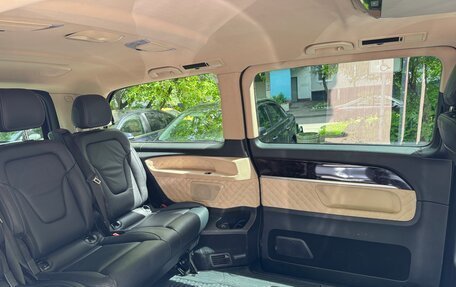 Mercedes-Benz V-Класс, 2015 год, 3 500 000 рублей, 3 фотография
