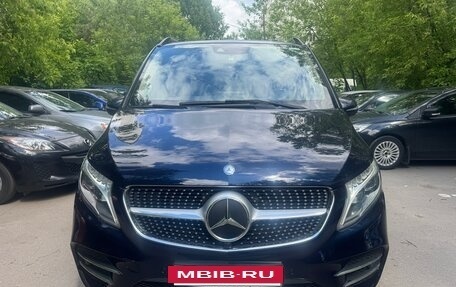 Mercedes-Benz V-Класс, 2015 год, 3 500 000 рублей, 21 фотография