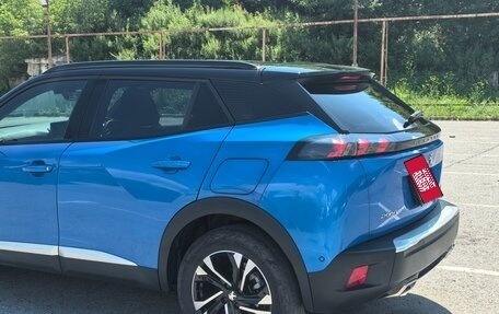 Peugeot 2008 II, 2022 год, 1 999 000 рублей, 3 фотография