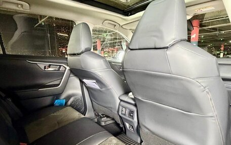 Toyota RAV4, 2025 год, 3 999 000 рублей, 18 фотография