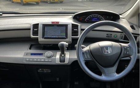Honda Freed I, 2013 год, 830 000 рублей, 6 фотография