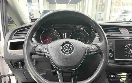 Volkswagen Touran III, 2022 год, 2 000 000 рублей, 10 фотография