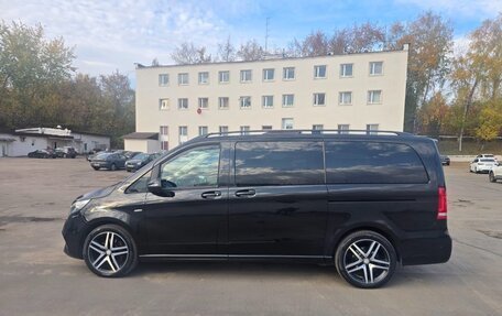 Mercedes-Benz V-Класс, 2017 год, 4 500 000 рублей, 3 фотография