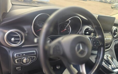Mercedes-Benz V-Класс, 2017 год, 4 500 000 рублей, 12 фотография