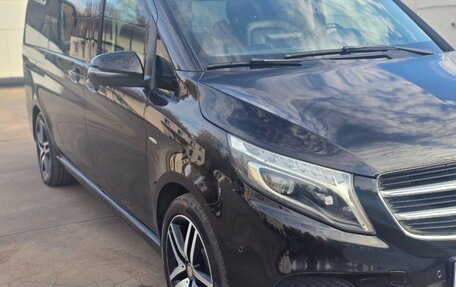 Mercedes-Benz V-Класс, 2017 год, 4 500 000 рублей, 9 фотография