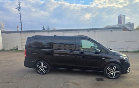Mercedes-Benz V-Класс, 2017 год, 4 500 000 рублей, 8 фотография