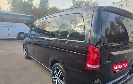 Mercedes-Benz V-Класс, 2017 год, 4 500 000 рублей, 7 фотография