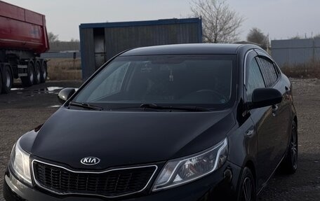 KIA Rio III рестайлинг, 2014 год, 950 000 рублей, 2 фотография