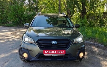 Subaru Outback IV рестайлинг, 2018 год, 2 500 000 рублей, 2 фотография
