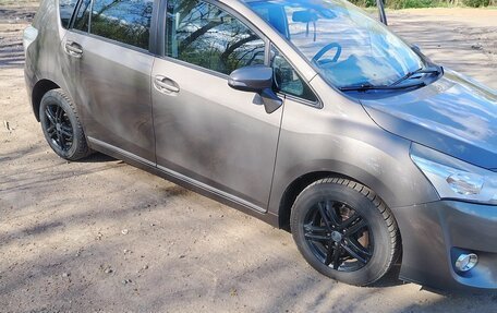 Toyota Verso I, 2016 год, 1 250 000 рублей, 6 фотография