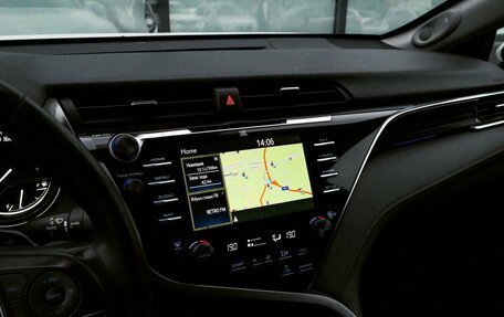 Toyota Camry, 2019 год, 2 875 000 рублей, 10 фотография
