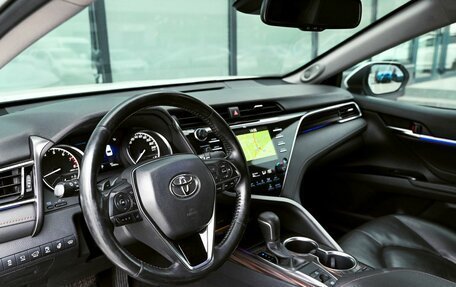 Toyota Camry, 2019 год, 2 875 000 рублей, 15 фотография