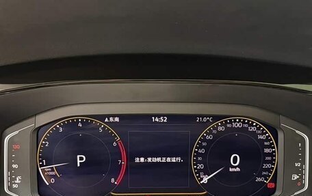 Volkswagen Touran III, 2022 год, 2 200 000 рублей, 10 фотография
