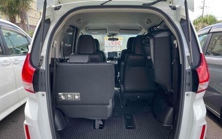 Honda Freed II, 2017 год, 1 130 000 рублей, 14 фотография