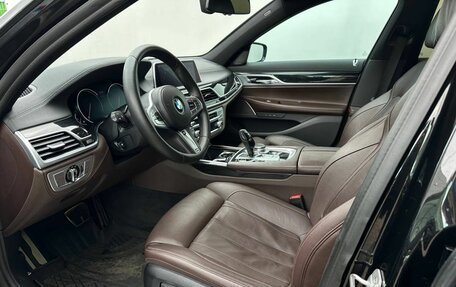BMW 7 серия, 2018 год, 4 300 000 рублей, 9 фотография