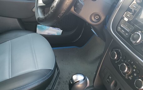 Renault Logan II, 2017 год, 580 000 рублей, 4 фотография