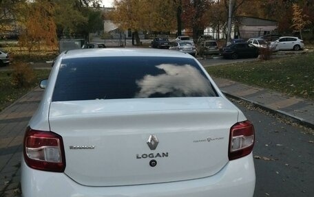 Renault Logan II, 2017 год, 580 000 рублей, 7 фотография
