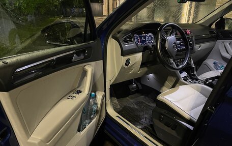 Volkswagen Tiguan II, 2018 год, 2 000 000 рублей, 5 фотография