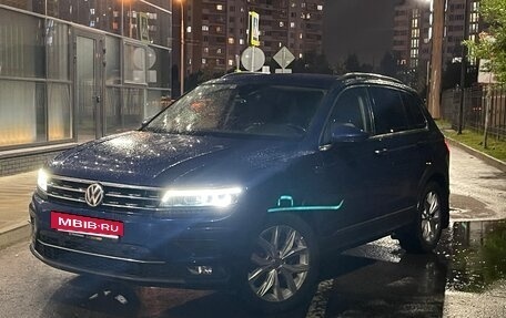 Volkswagen Tiguan II, 2018 год, 2 000 000 рублей, 3 фотография