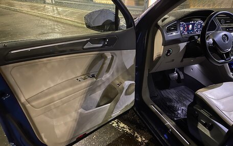 Volkswagen Tiguan II, 2018 год, 2 000 000 рублей, 9 фотография