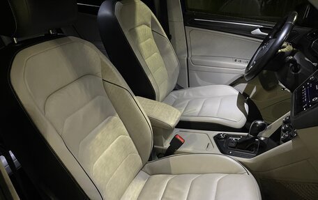 Volkswagen Tiguan II, 2018 год, 2 000 000 рублей, 27 фотография
