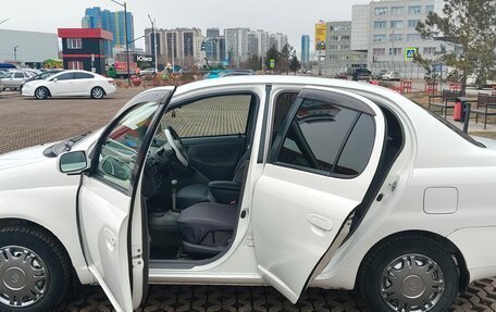 Toyota Platz, 2001 год, 475 000 рублей, 9 фотография