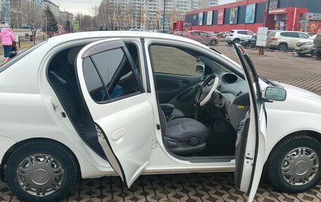 Toyota Platz, 2001 год, 475 000 рублей, 10 фотография
