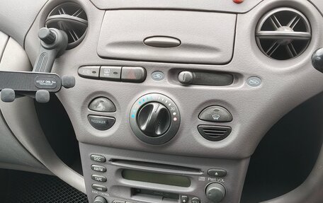 Toyota Platz, 2001 год, 475 000 рублей, 16 фотография