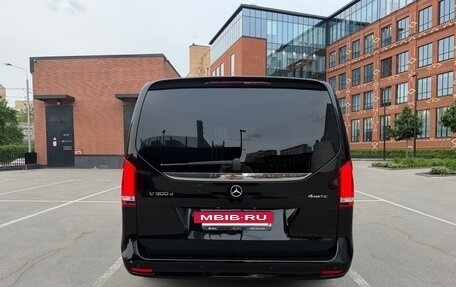 Mercedes-Benz V-Класс, 2023 год, 10 499 999 рублей, 2 фотография