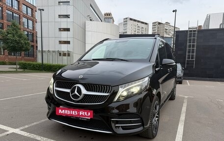 Mercedes-Benz V-Класс, 2023 год, 10 499 999 рублей, 7 фотография