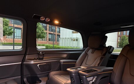Mercedes-Benz V-Класс, 2023 год, 10 499 999 рублей, 17 фотография