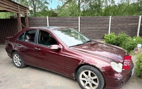 Mercedes-Benz C-Класс, 2006 год, 590 000 рублей, 4 фотография