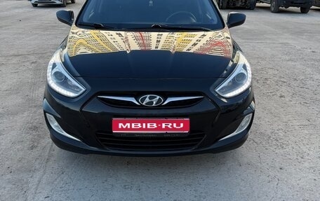 Hyundai Solaris II рестайлинг, 2013 год, 790 000 рублей, 1 фотография