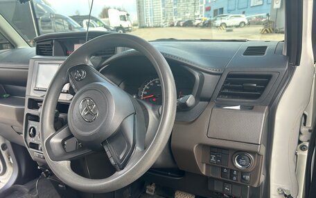 Toyota Roomy I, 2021 год, 950 000 рублей, 12 фотография